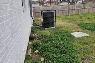 305 Deepwood St, Dallas, TX 75217 - Photo 5