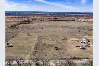 41106 Mitchell Bend Court, Granbury, TX 76048 - Photo 3
