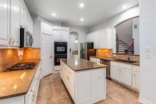 1991 Sandy Creek Dr, Frisco, TX 75033 - Photo 9