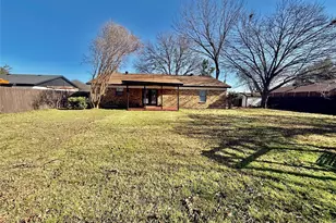 2209 Hardy Rd, Grand Prairie, TX 75051 - Photo 25