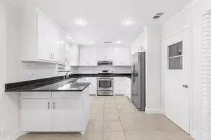 831 Warren Way, Richardson, TX 75080 - Photo 5