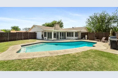 2113 Victoria Road, Carrollton, TX 75007 - Photo 17