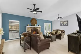 2113 Victoria Rd, Carrollton, TX 75007 - Photo 5