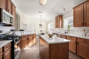 10210 Bent Tree Dr, Rowlett, TX 75089 - Photo 9