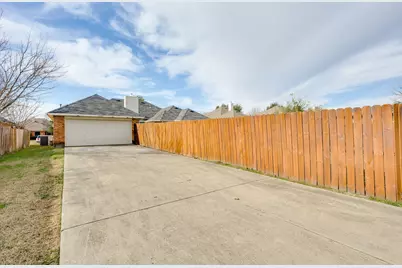 10210 Bent Tree Drive, Rowlett, TX 75089 - Photo 23