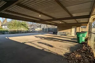 1122 W 6th St, McGregor, TX 76657 - Photo 29