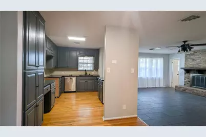 1122 W 6th Street, McGregor, TX 76657 - Photo 7