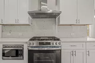 8604 Calvin Rd, Irving, TX 75063 - Photo 15