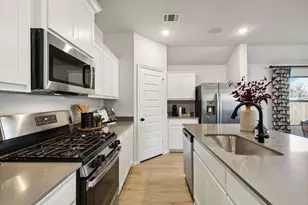 540 Stone Hollow Dr, Van Alstyne, TX 75495 - Photo 13