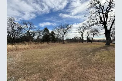 2 Summit Oaks Circle, Denison, TX 75020 - Photo 9