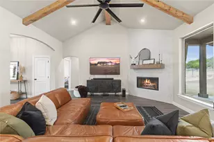 916 Silverleaf Dr, Weatherford, TX 76085 - Photo 13