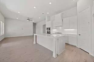 718 Tinsley Mdws Dr, Van Alstyne, TX 75495 - Photo 9