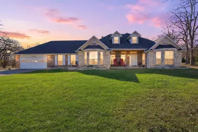 111 Lone Star Drive, Gainesville, TX 76240 - Photo 1