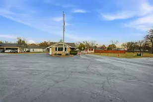 111 Lone Star Dr, Gainesville, TX 76240 - Photo 19