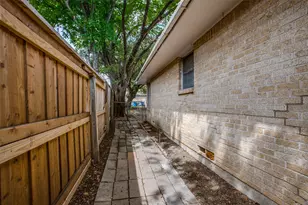 6517 E Mockingbird Ln, Dallas, TX 75214 - Photo 21