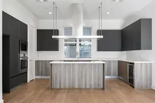 3040 Chimes St, Dallas, TX 75219 - Photo 9