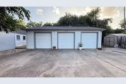 227 W Center Street, Duncanville, TX 75116 - Photo 21