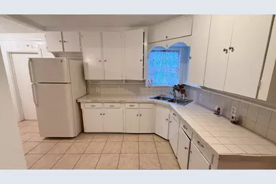 227 W Center Street, Duncanville, TX 75116 - Photo 9