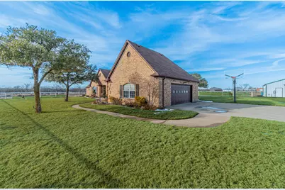 13507 Friendship Road, Pilot Point, TX 76258 - Photo 3