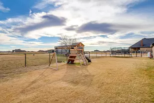 7912 Loma Ln, Godley, TX 76044 - Photo 39