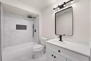 2000 Knollwood Ln, Carrollton, TX 75006 - Photo 7