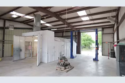 1301 E Henderson Street, Cleburne, TX 76031 - Photo 17