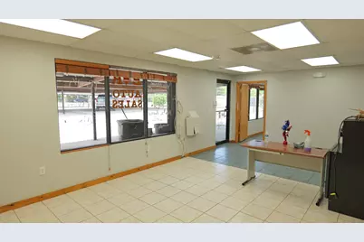 1301 E Henderson Street, Cleburne, TX 76031 - Photo 5