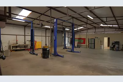 1301 E Henderson Street, Cleburne, TX 76031 - Photo 15