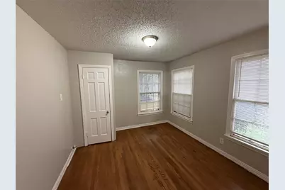 1018 E Waco Avenue, Dallas, TX 75216 - Photo 11
