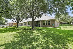 8974 Ranch Bluff Ct, Benbrook, TX 76126 - Photo 31