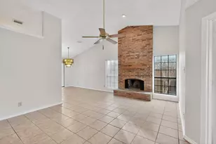 3836 O B Crowe Dr, Dallas, TX 75227 - Photo 13