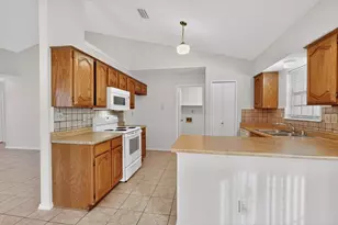 3836 O B Crowe Dr, Dallas, TX 75227 - Photo 17