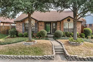 3836 O B Crowe Dr, Dallas, TX 75227 - Photo 1