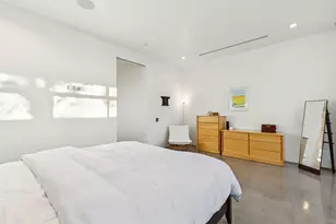 51 Vanguard Way, Dallas, TX 75243 - Photo 21