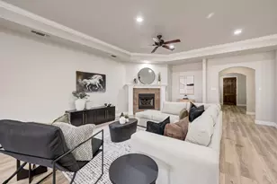 223 Wood St, Grapevine, TX 76051 - Photo 11