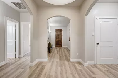 223 Wood Street #501, Grapevine, TX 76051 - Photo 7