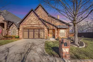 223 Wood St, Grapevine, TX 76051 - Photo 1