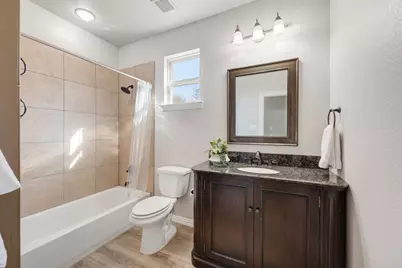 223 Wood Street #501, Grapevine, TX 76051 - Photo 31