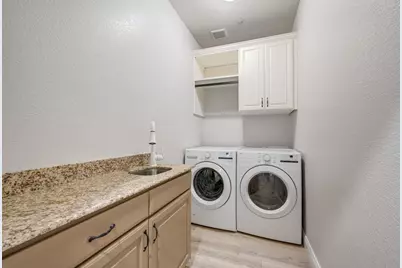 223 Wood Street #501, Grapevine, TX 76051 - Photo 33