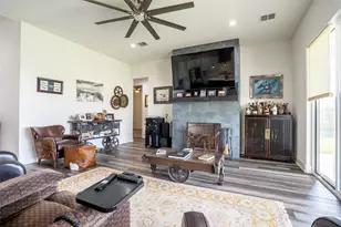 1137 County Rd 337, Glen Rose, TX 76043 - Photo 3