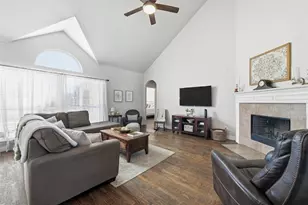 1217 Black Hawk Dr, Fort Worth, TX 76052 - Photo 15