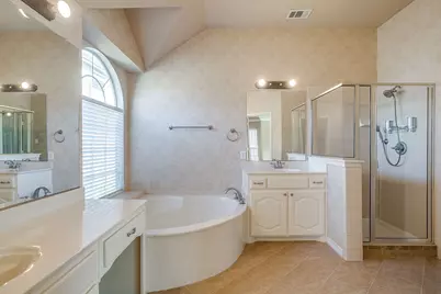 8205 Painted Tree Trail, Fort Worth, TX 76131 - Photo 9