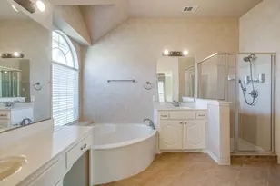 8205 Painted Tree Tr, Fort Worth, TX 76131 - Photo 9