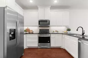 2634 Dodson St, Garland, TX 75042 - Photo 9