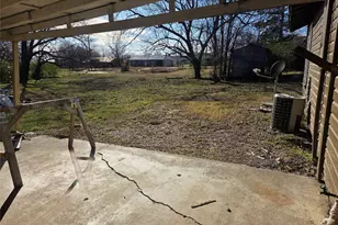 1304/1306 West End Ave, Clarksville, TX 75426 - Photo 15