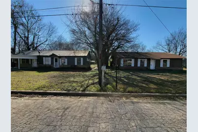 1304/1306 West End Avenue, Clarksville, TX 75426 - Photo 1