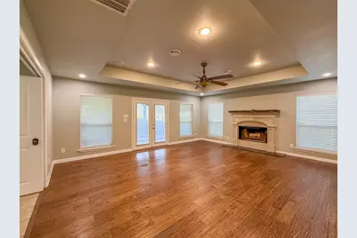 2721 E Wentwood Drive, Carrollton, TX 75007 - Photo 11