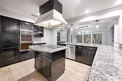 509 N Durango Circle, Irving, TX 75062 - Photo 13