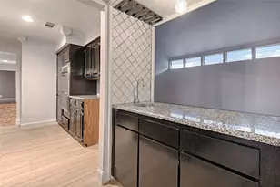 509 N Durango Cir, Irving, TX 75062 - Photo 9