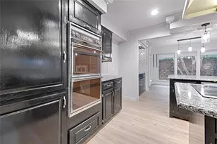 509 N Durango Cir, Irving, TX 75062 - Photo 11